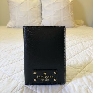 🌸Kate Spade Passport Holder